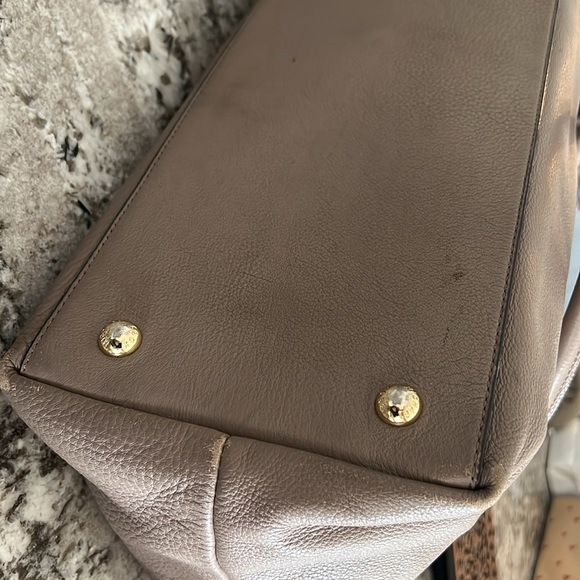 Michael Kors Large Handbag Taupe - Picture 8 of 12